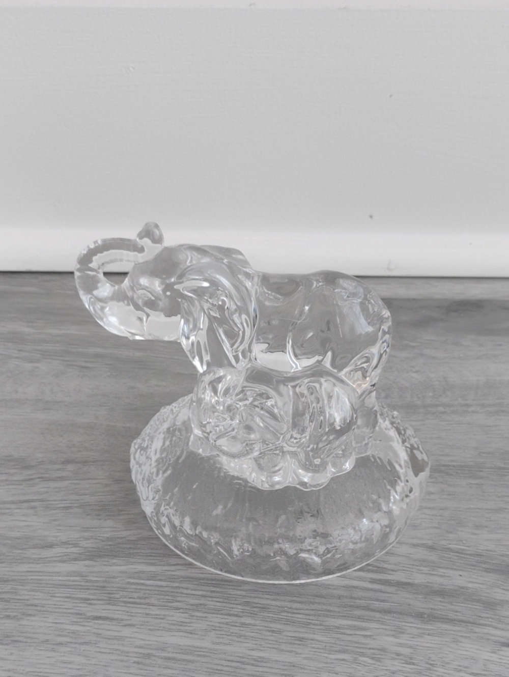 Vintage RCR Oneida Capri 24% Lead Crystal Mother & Baby Elephant Figurine
